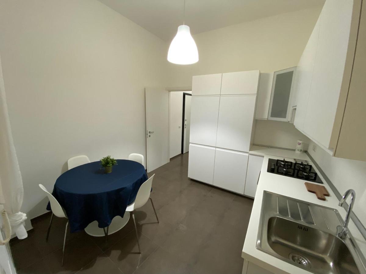 Premium Apartment City Center Cagliari Bagian luar foto